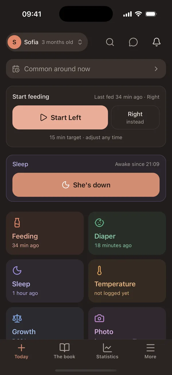 The same home screen by day and by night — Night